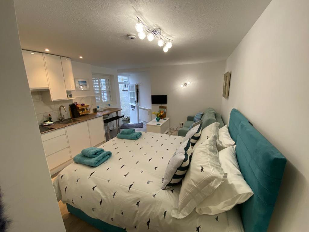 Sweet Caroline - Luxury Studio Stone'S Throw From Mousehole Harbour Extérieur photo